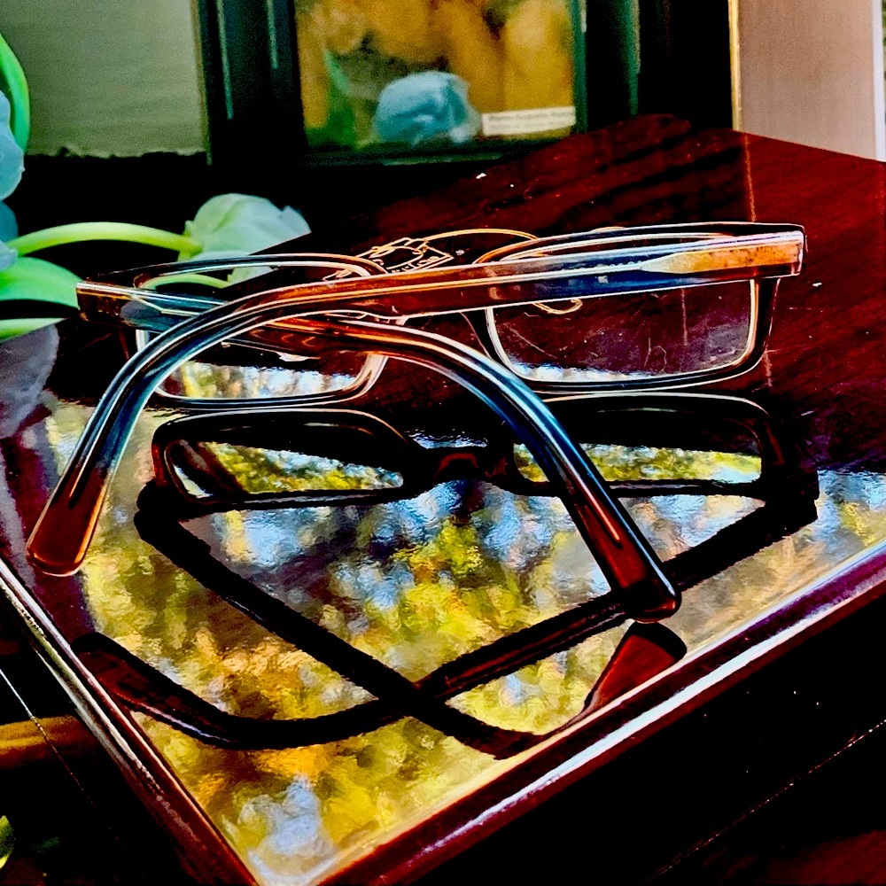 DOLCE& GABANNA CHIQUE TRANSLUCENT GLASSES